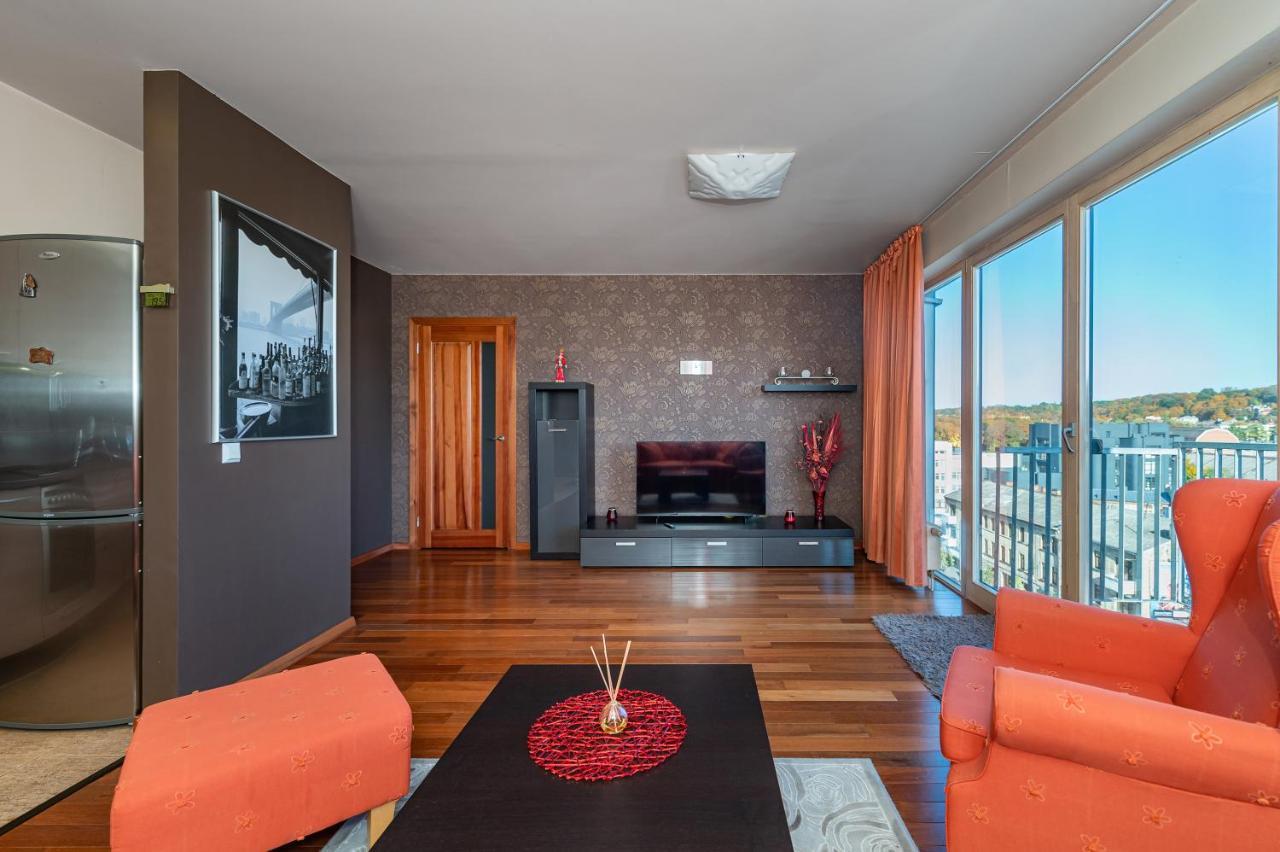 Panoramic City Centre Apartment By Polo Apartments Kaunas Buitenkant foto